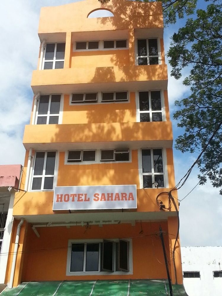 Oyo 89584 Hotel Sahara Kuala Kubu Bharu Exterior foto