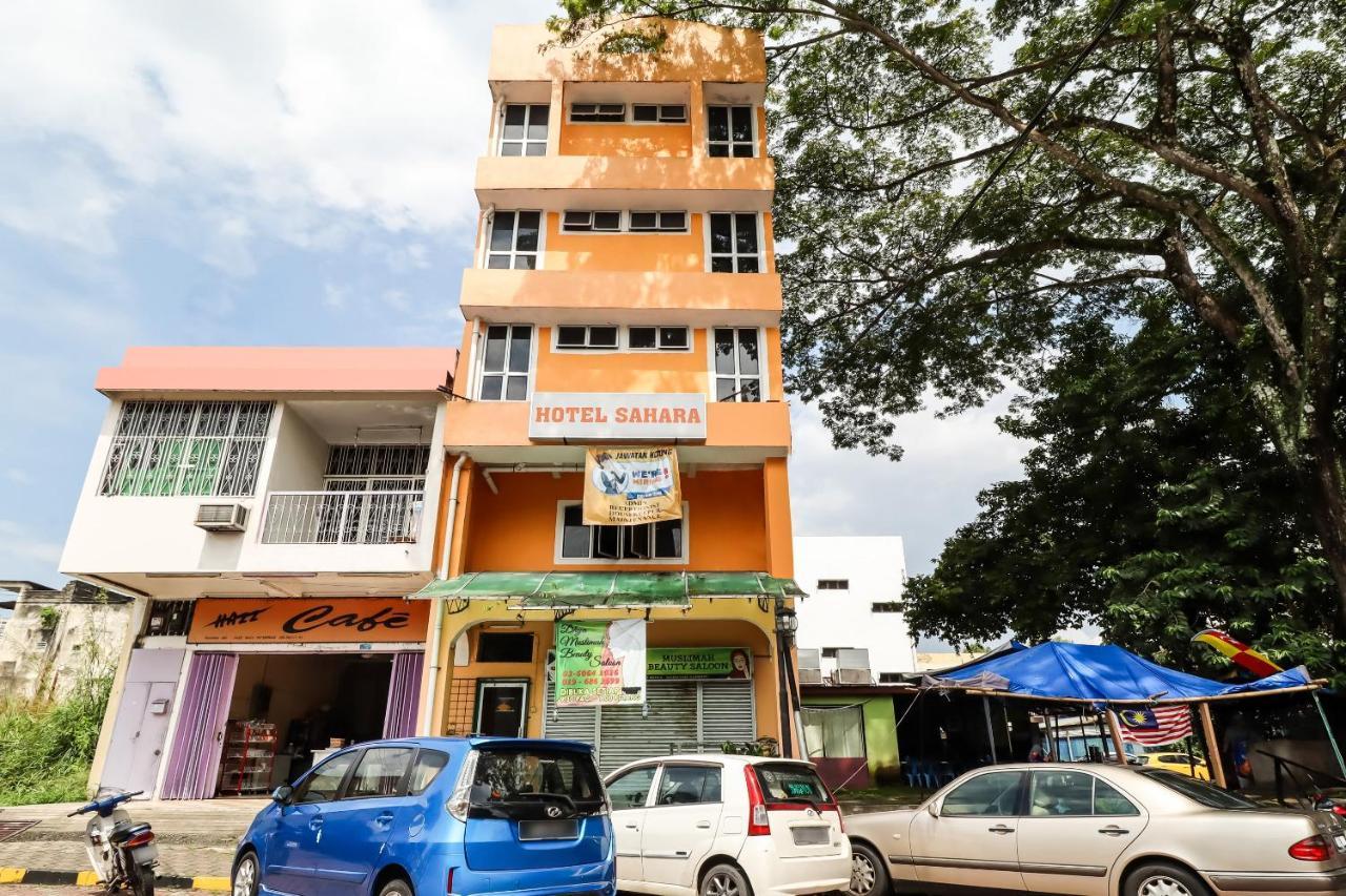 Oyo 89584 Hotel Sahara Kuala Kubu Bharu Exterior foto