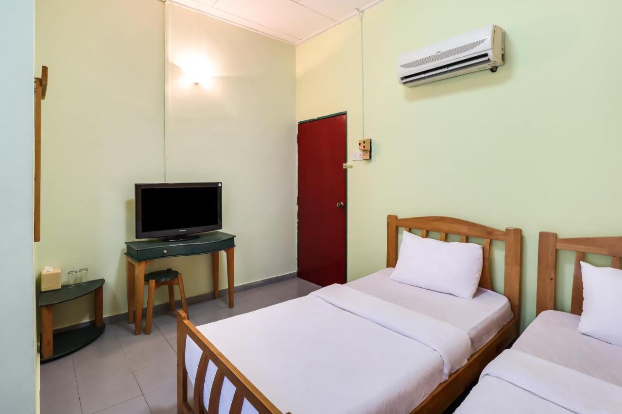 Oyo 89584 Hotel Sahara Kuala Kubu Bharu Exterior foto